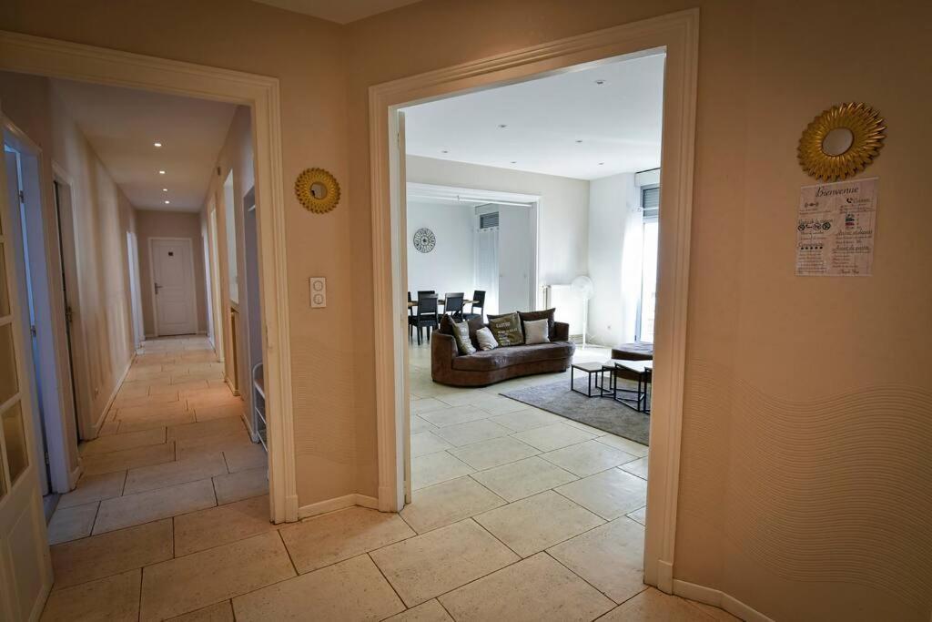 Grand Appartement De Haut Standing En Centre-Ville 몽뤼꽁 외부 사진
