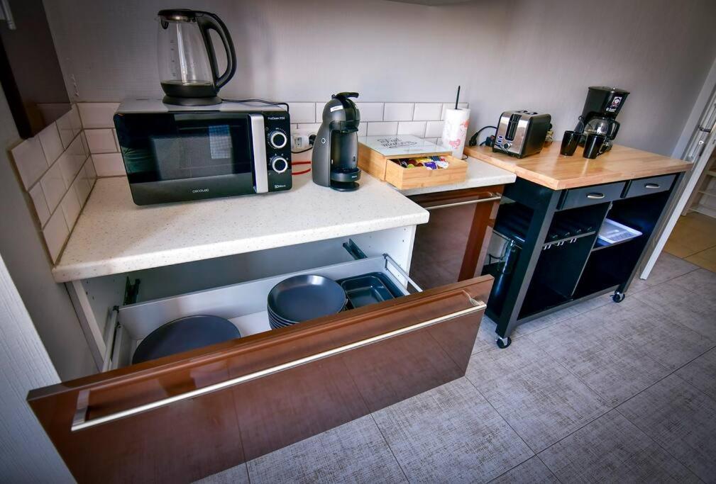 Grand Appartement De Haut Standing En Centre-Ville 몽뤼꽁 외부 사진