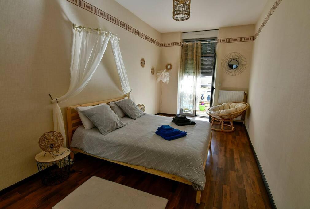 Grand Appartement De Haut Standing En Centre-Ville 몽뤼꽁 외부 사진
