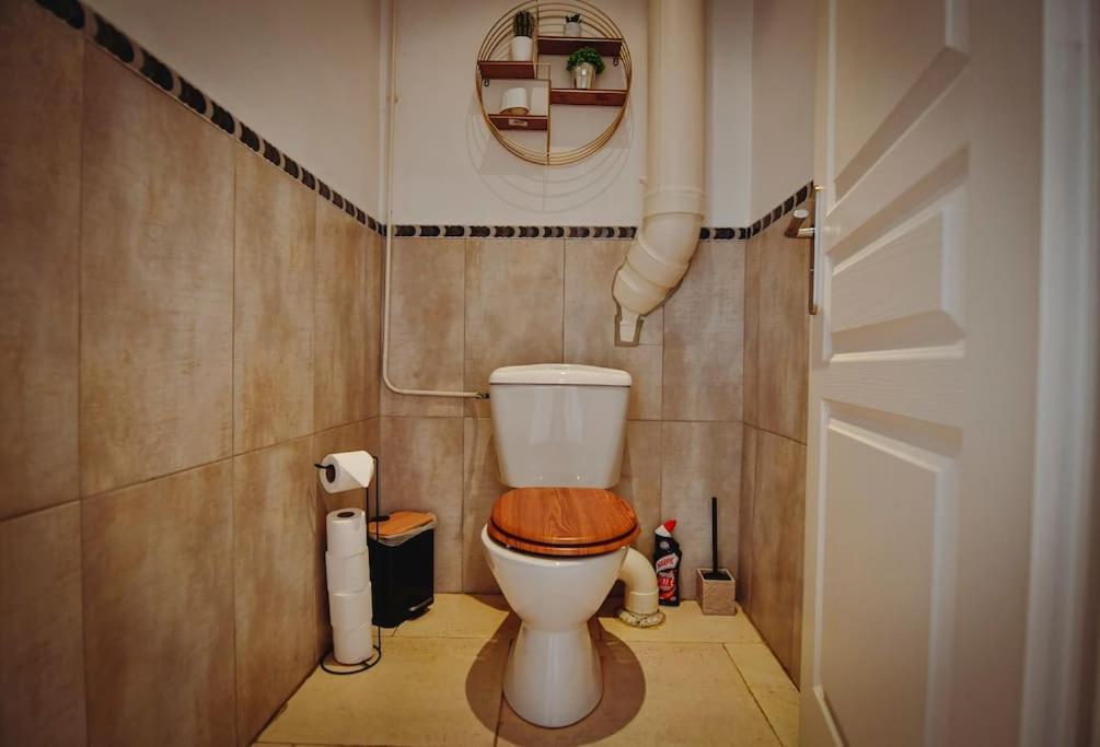 Grand Appartement De Haut Standing En Centre-Ville 몽뤼꽁 외부 사진