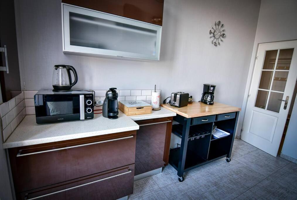 Grand Appartement De Haut Standing En Centre-Ville 몽뤼꽁 외부 사진