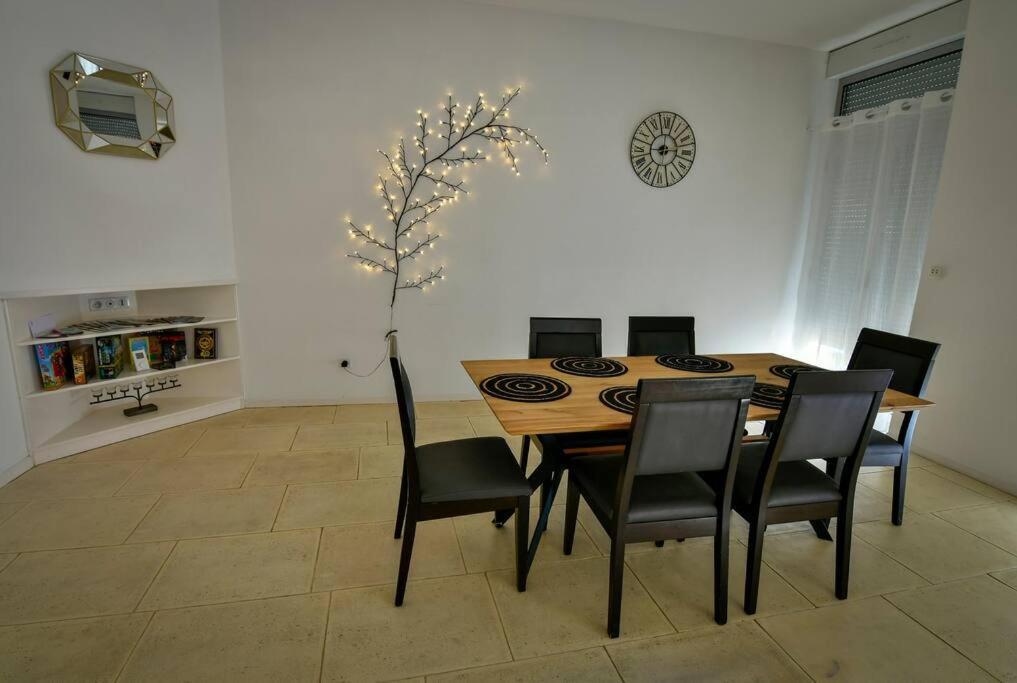 Grand Appartement De Haut Standing En Centre-Ville 몽뤼꽁 외부 사진